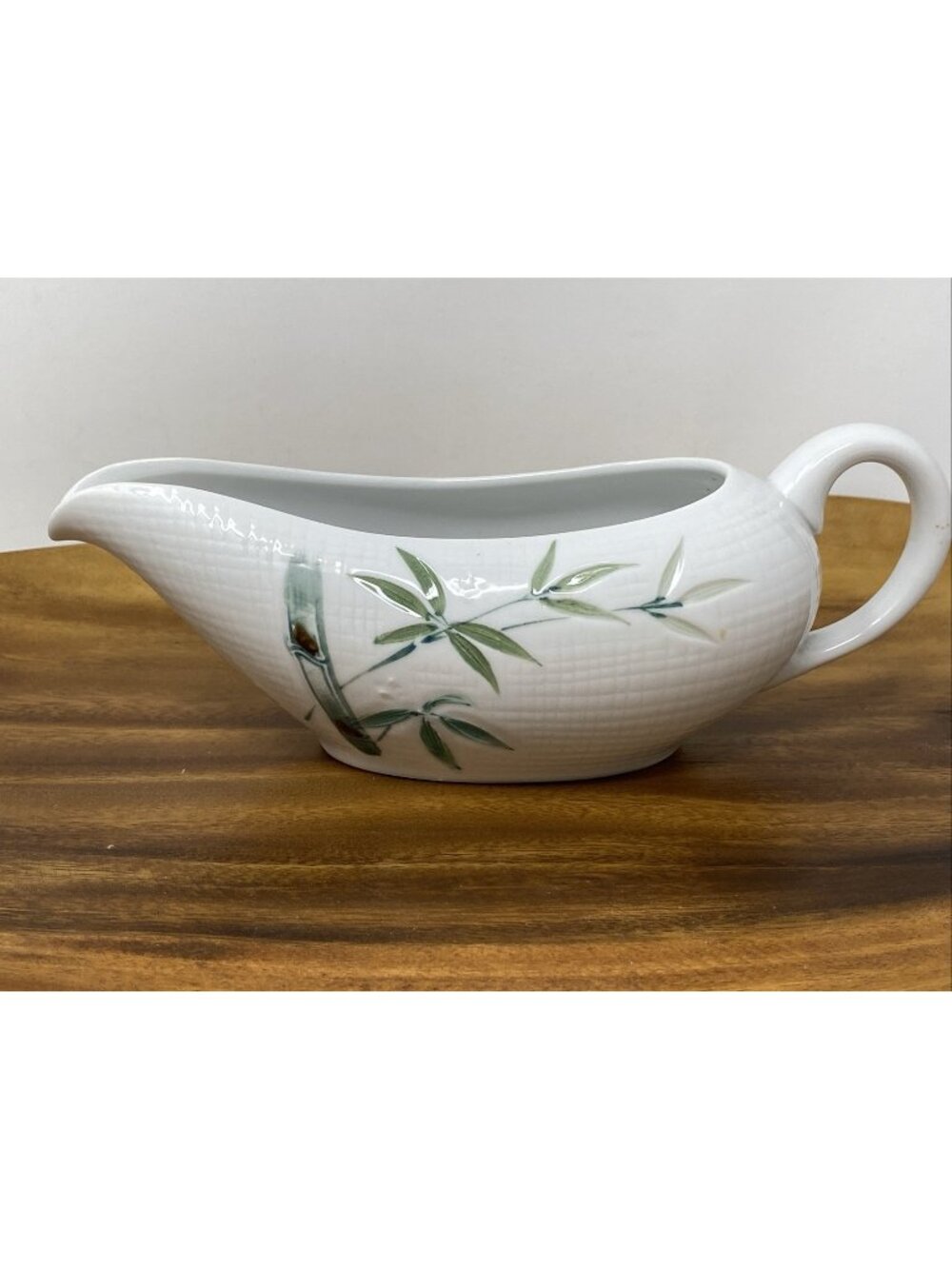 Vintage Bamboo China Hand Painted Gravy Boat White With Green Leaves Japanese